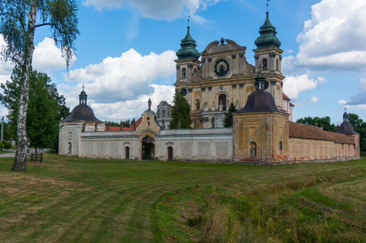 Domki Nad Jeziorem "Polwysep Suryty" Exterior photo